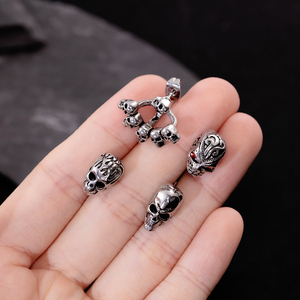 Boucles d'oreilles en acier inoxydable pour hommes de <span class=keywords><strong>style</strong></span> <span class=keywords><strong>gothique</strong></span> Clous d'oreilles tendance en forme de tête de mort plaqués or pour cadeau d'Halloween - Product Image 3