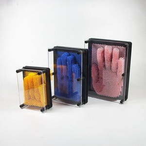 New Arrival Classic 3D Handprint Hand Mould Fingerprints DIY Plastic 3D Pin Art Board Crafts for Kids Birthday Gifts