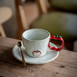 Juego de Tazas de Café de Cerámica con Forma de Manzana en Color Blanco Crema, Estilo Nórdico, para Regalo Navideño y Cafetería en Casa, Marca BAMBUS - Product Image 4