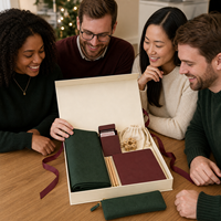 Kit Cadeau Personnalisé pour Soirée de Jeu d'Entreprise de Noël avec Tapis en Feutre, Cartes, Dés en Bois, Carnet, Crayons, Pochette et Boîte Cadeau - Fournisseur