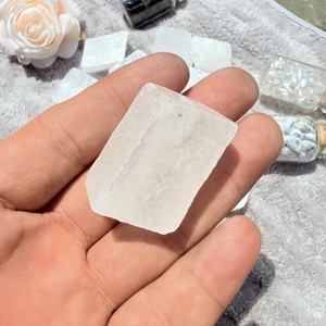 Pierre de sélénite brute en gros, cristal de quartz naturel, minéral brut, spécimen pour la décoration de la maison, la guérison par le reiki et les cadeaux - Product Image 2