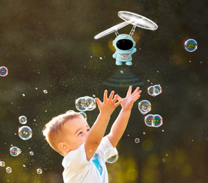 Drone LED Creativo Mini Astronauta, Giocattolo Volante a Forma di Astronauta Cartoon, Robot in Plastica, Ricarica USB, Controllo Manuale, Giocattolo Luminoso per Bambini 2026 - Product Image 4