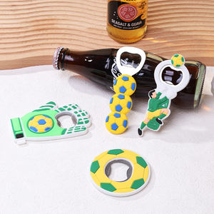 Nuevo Abridor de Botellas de Fútbol, Abridor de Cerveza de Metal y Silicona Duradero con Forma de Guante de Portero con Imán - Product Image 6