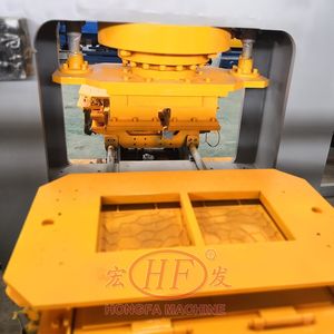 Macchina per la Produzione di Piastrelle Adesive Tuff P900, Robot per la Posa di Piastrelle da Pavimento - Product Image 2