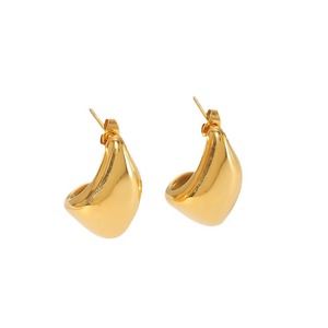 Pendientes geométricos de acero inoxidable con baño de oro de 18 quilates para mujer, para uso diario - Product Image 5
