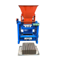 Petite machine portable de fabrication de briques en argile pour la production de blocs creux en ciment et de pavés