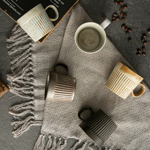 Mug à café en céramique minimaliste de style japonais, moderne, créatif et simple, tasse à eau en céramique pour le bureau - Product Image 2