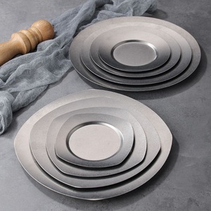 Assiette décorative vintage vieillie écologique irrégulière personnalisée en gros pour mariage et fête, or et argent - Product Image 5