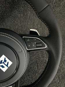 Volante in pelle RS per Audi <span class=keywords><strong>A3</strong></span> <span class=keywords><strong>8Y</strong></span> 8P 8V B8 B9 TTS A4 B8 B8.5 A5 A6 C6 C7 C8 4F A7 A8 Q3 Q5 S3 8V S4 S5 Rs3 Rs4 Rs5 Rs7 Tt - Product Image 3