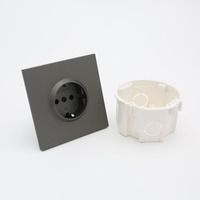 Prise murale EU Schuko 16A, indice de protection IP22, panneau ignifuge en PC avec griffes de retenue pour usage hospitalier sur le marché russe