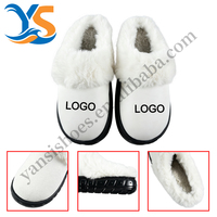 Claquettes en peluche personnalisées OEM/ODM pour hommes, claquettes personnalisées avec logo, semelle intérieure en coton, claquettes en fourrure personnalisées avec logo imprimé