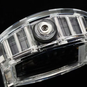 Montre-bracelet automatique mécanique pour homme, étanche, de qualité supérieure, avec mouvement squeletté de luxe, boîtier transparent et forme tonneau. - Product Image 4