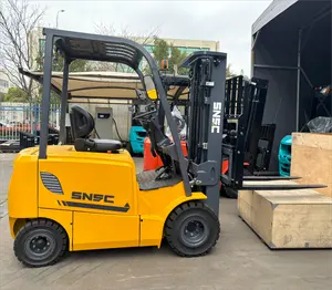 China New 4ton Li-Ion Battery 4 Wheels Counterbalance Lithium Truck Electric Forklift For Sale