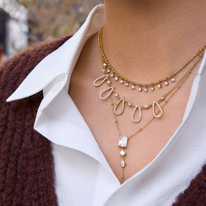 Collar Elegante JD con Diseño de Lágrima Calada, Chapado en Oro de 18K, Acero Inoxidable con Colgante de Cristal de Circonita Blanca, Cadena Moderna y Delicada - Product Image 2