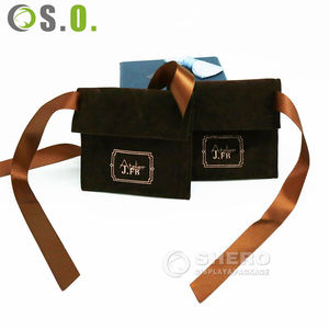 Shero Fabrica Bolsitas de Terciopelo de Alta Calidad con Logotipo Personalizado, Bolsitas de Regalo para Joyería con Diseño - Product Image 4