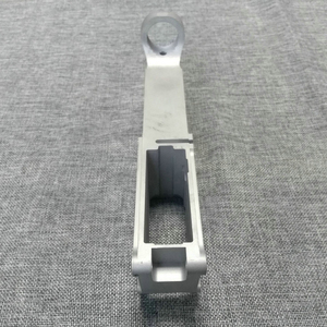 Services d'usinage CNC personnalisés pour les pièces métalliques en aluminium et en acier inoxydable Fraisage des composants d'équipement automobile - Product Image 3