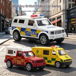 Set di 3 Modellini in Metallo <span class=keywords><strong>Scala</strong></span> <span class=keywords><strong>1</strong></span>:<span class=keywords><strong>43</strong></span> <span class=keywords><strong>Auto</strong></span> della Polizia Britannica, Camion dei Pompieri e Ambulanza con Funzione Pull-Back - Product Image 1