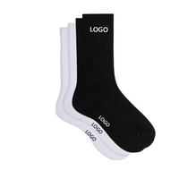 Bas de printemps de haute qualité avec logo personnalisé Conception de l'emballage Chaussettes unisexes antidérapantes en coton blanc pour hommes pour femmes et enfants