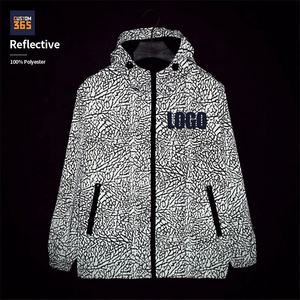 Chaqueta Bomber Reflectante con Logotipo Personalizado para Hombre, 100% Poliéster, con Capucha, Cuello Alto, Manga Larga, Resistente al Viento, de Tejido Softshell - Product Image 1