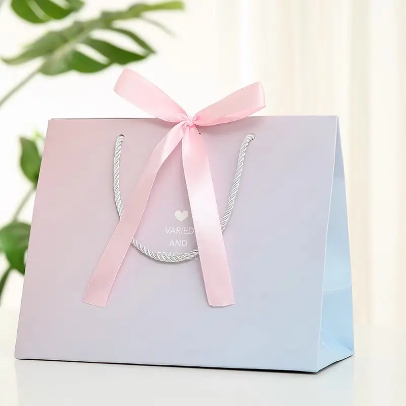 Sacchetto di carta regalo personalizzato di lusso con nastro