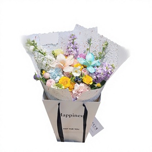Bolsa de Papel de Arte Premium Personalizada con Forma Cónica y Asas con Acabado Satinado para Presentación de Ramos de Flores de Lujo - Product Image 1