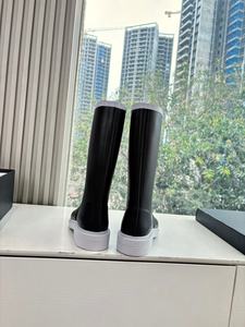 Bottes hautes pour femmes de marque luxueuse, multi-usages, bicolores, rétro, noires, style simple, tendance, décontractées, avec semelles épaisses - Product Image 2