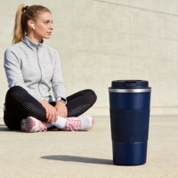 Gobelet à café de style moderne avec couvercle SmoothSip, tasse de voyage anti-fuite de 16 oz pour porte-gobelet de voiture