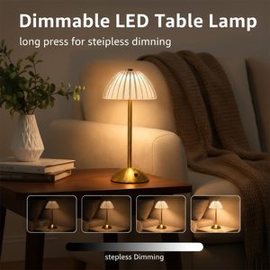 Lampe de table LED rechargeable sans fil dorée à intensité variable Nordic Hotel avec 3 températures de couleur, design décoratif pour la maison - Product Image 5