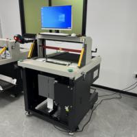 Machine automatique de scellage et d'étiquetage de sacs de courrier pour l'emballage de vêtements e-commerce