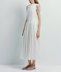 เดรสยาวทรงเอ สไตล์วินเทจ สำหรับผู้หญิง ใส่สบายในฤดูร้อน ระบายอากาศได้ดี สีพื้น ไหล่เปลือย แขนกุด แต่งกระดุม - Product Image 4