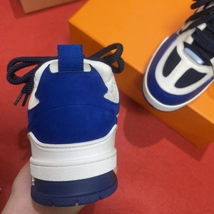 Chaussures de marche rembourrées de qualité supérieure, style luxe, confortables, baskets décontractées d'extérieur, personnalisation élégante - Product Image 2