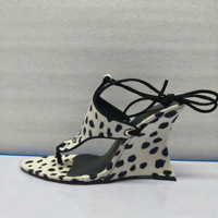 Sandales à talons compensés à motif animalier pour femmes, avec lanières à la cheville, chaussures d'été à la mode