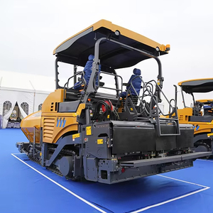 Machine à pavés en béton RP953 de haute performance avec une largeur de pavage de 10,5 m - Product Image 1