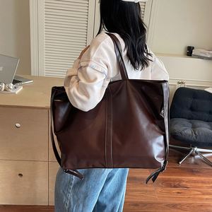 Sacs à main pour femmes de grande capacité, sacs à main simples de couleur noire, sacs à main en cuir PU imperméables - Product Image 2