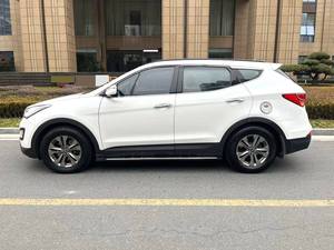 ปี 2015 สำหรับซานตาเฟ่ 2.0T GLS 2WD รุ่นสมาร์ท เอดิชั่น |   รถเอสยูวีสีดำหนังแท้ เกียร์ออ<span class=keywords><strong>โต้</strong></span> 5 ที่นั่ง รุ่น R17 |   พวงมาลัยซ้ายมือ ใช้ในรถยนต์ที่มีอยู่ในสต็อ<span class=keywords><strong>ก</strong></span> - Product Image 3
