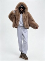 Manteau court à capuche en fausse fourrure de renard Zeyu pour femme, style décontracté et confortable, couleur camel, streetwear d'hiver, veste chaude, manteaux en fausse fourrure écologiques pour femme