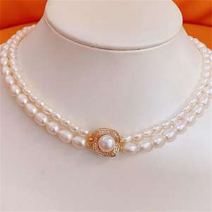 Collier élégant et tendance en perles d'eau douce à double rangée, nouvelle boucle carrée, petit collier anti-âge - Product Image 2