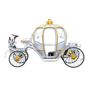 Magnifique calèche citrouille Cendrillon pour mariage et décoration de Noël en extérieur - Product Image 2