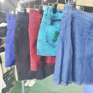 Pantalones cortos vaqueros <span class=keywords><strong>usados</strong></span> <span class=keywords><strong>de</strong></span> diseño <span class=keywords><strong>de</strong></span> moda, ropa usada, ropa a la <span class=keywords><strong>venta</strong></span>, fardos <span class=keywords><strong>de</strong></span> pantalones cortos vaqueros <span class=keywords><strong>usados</strong></span> para <span class=keywords><strong>mujer</strong></span> - Product Image 2