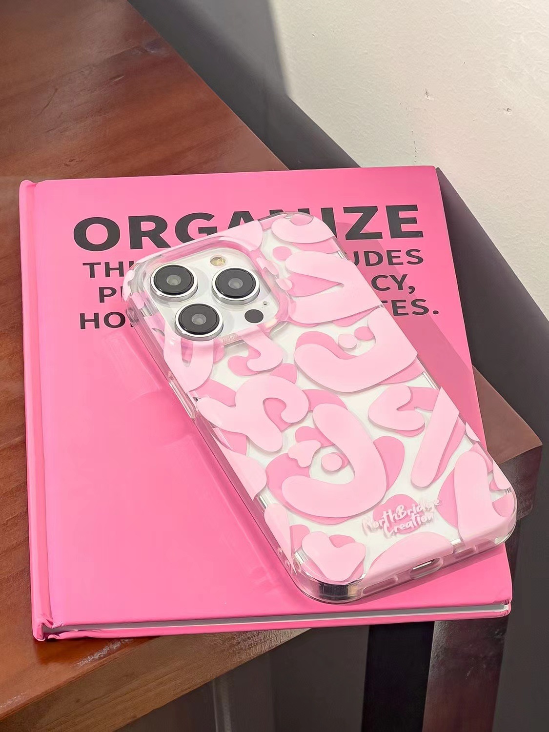 Pink Graffiti in English