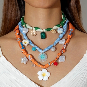 Gioielli transfrontalieri europei <span class=keywords><strong>e</strong></span> americani, collana lunga <span class=keywords><strong>con</strong></span> foulard in seta, sensazione di lusso leggero <span class=keywords><strong>e</strong></span> di alta gamma, multi-ciondolo, perla, colore - Product Image 1