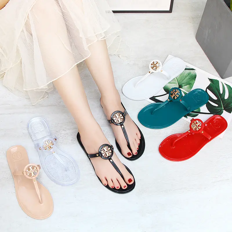 Factory wholesale summer PVC jelly sandals nonslip flat jelly slippers flip flops for women