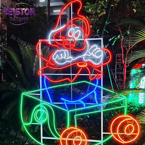 Motif lumineux de Noël à LED pour les façades de bâtiments, les zones commerciales et les événements extérieurs - Product Image 6