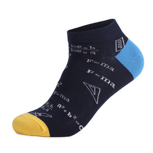 KTS565 fabricante OEM logotipo personalizado gráficos deportes matemáticos hombres Vestido corto barco tobillo calcetines de algodón - Product Image 2