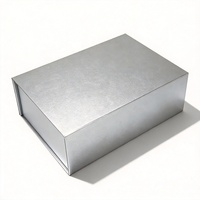 Boîtes cadeaux rigides en papier avec fermeture magnétique pliable, logo personnalisé, laminage brillant argenté métallique de luxe