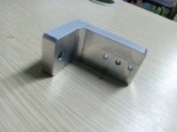 Meilleur fournisseur au Vietnam offre des services d'usinage de tour CNC de précision avec un ensemble d'outils de brochage comprenant l'usinage de moules