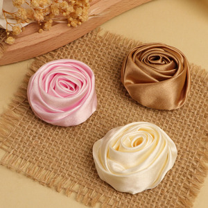 Rose en tissu 3D, bouton de fleur de 5 cm, corsage fait main pour vêtements, chaussures, chapeaux, accessoires - Product Image 1