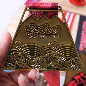 Logo del design regalo di marca Skateboard giovanile Wrestling rotondo irregolare tedesco Cheerleading metallo sport medaglia personalizzata con catena - Product Image 1