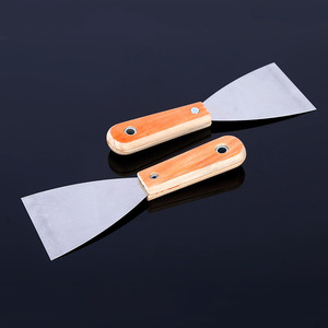 Couteau à mastic en acier au carbone avec lame droite de 6 pouces et manche en bois pour racler les murs et enlever les adhésifs - Product Image 1