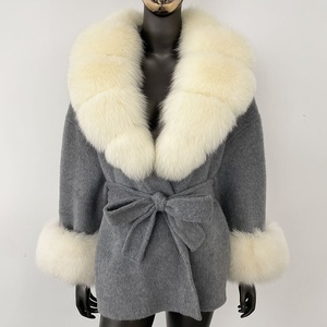 <span class=keywords><strong>Manteau</strong></span> de luxe en fourrure d'agneau tibétain pour <span class=keywords><strong>femme</strong></span>, chaud pour l'hiver, en laine de mouton et cachemire, style vintage avec col en bambou et garniture en fourrure d'agneau mongol - Product Image 6